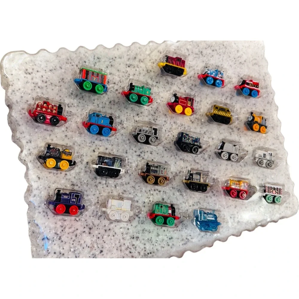 Thomas & Friends Minis Train‎ Engine Lot of 24 Pack Fisher Price Some Christmas